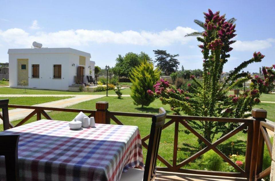 Villa Lembos Hotel Karpaz Rizokarpaso Zewnętrze zdjęcie